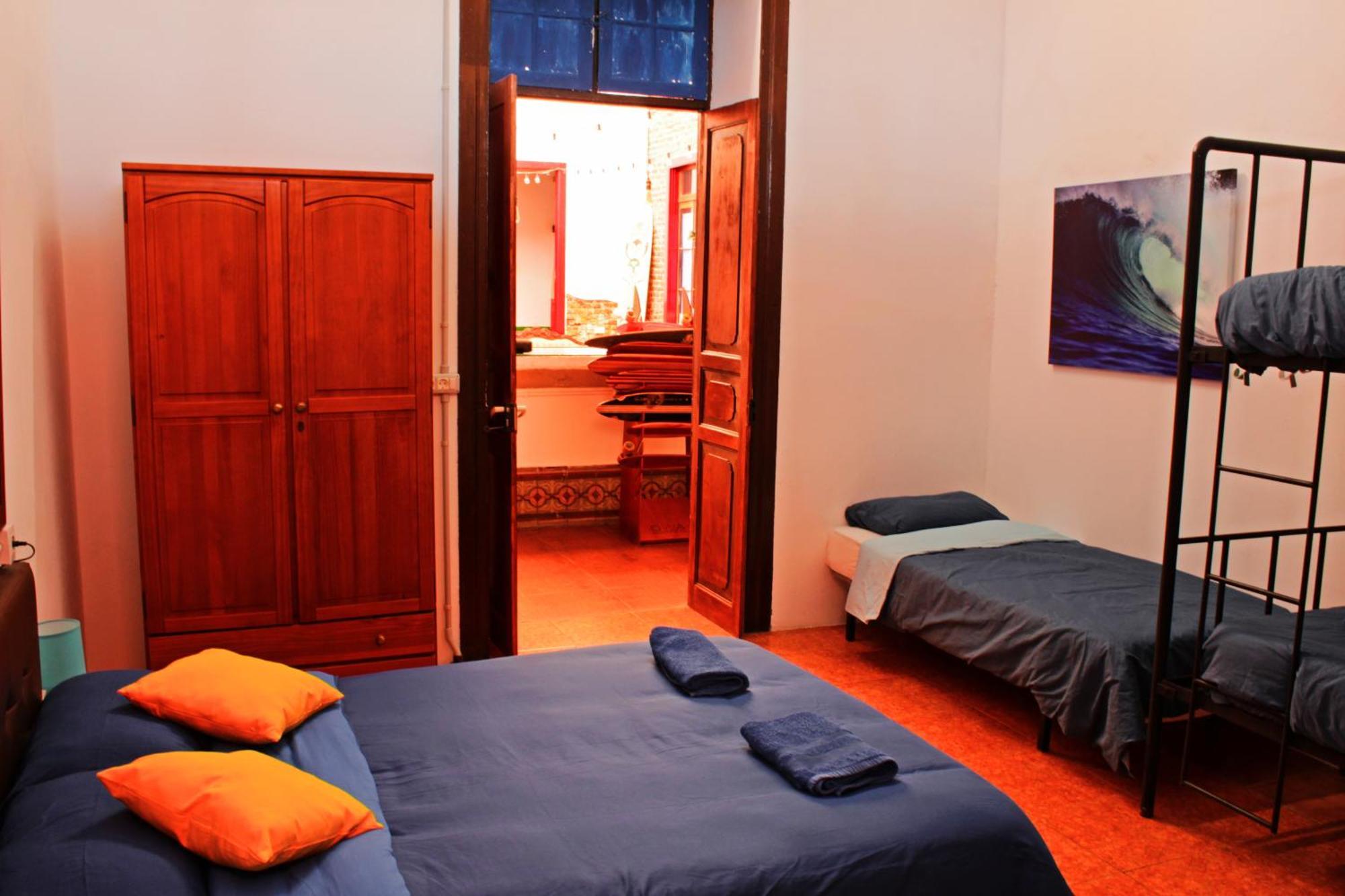 Atlantis Surf Hostel Moya  Esterno foto