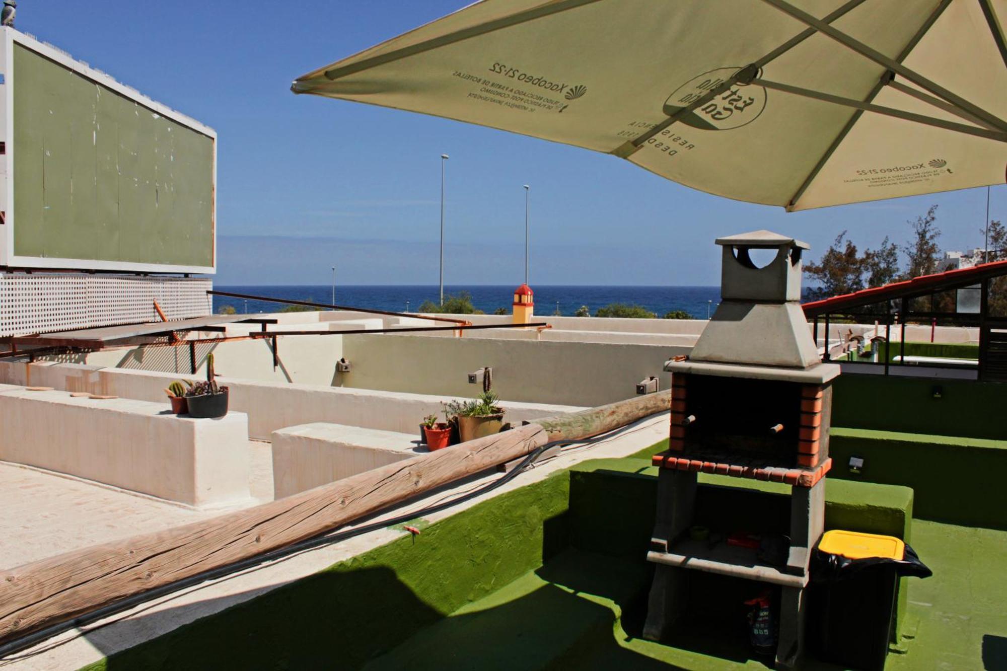 Atlantis Surf Hostel Moya  Esterno foto